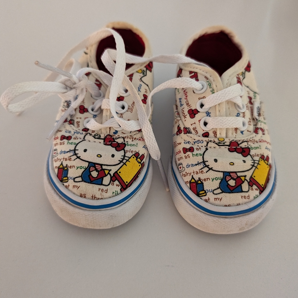 Vans hello kitty toddler shoes size 4